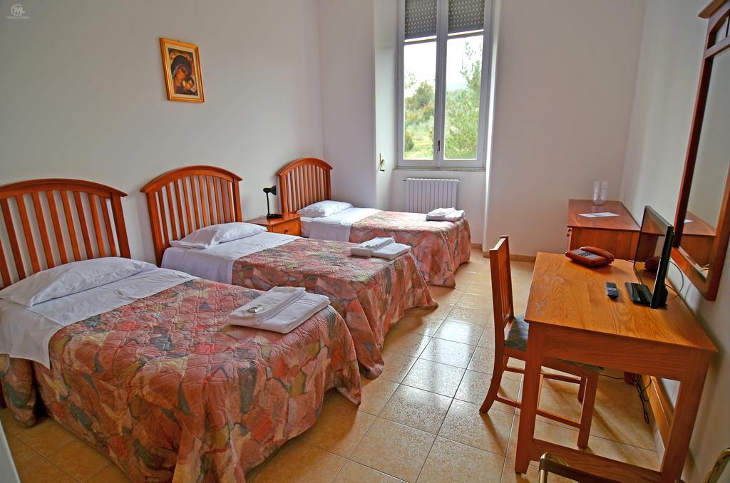 Casa San Tommaso Hotel Лингуаглоса Екстериор снимка