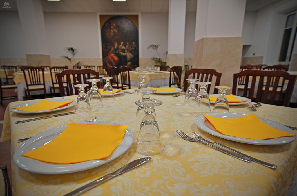 Casa San Tommaso Hotel Лингуаглоса Екстериор снимка